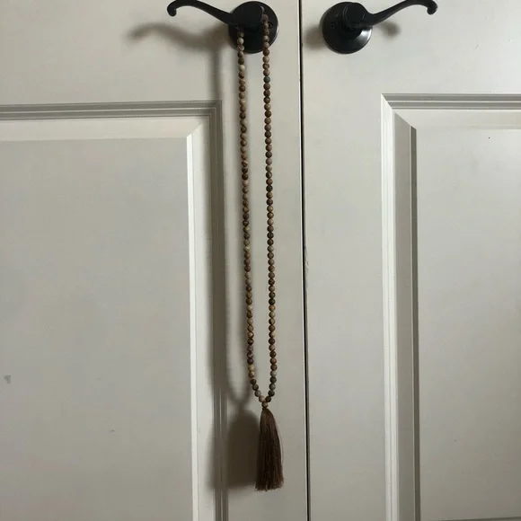 Long beaded brown tassel necklace - Picture 5 of 5